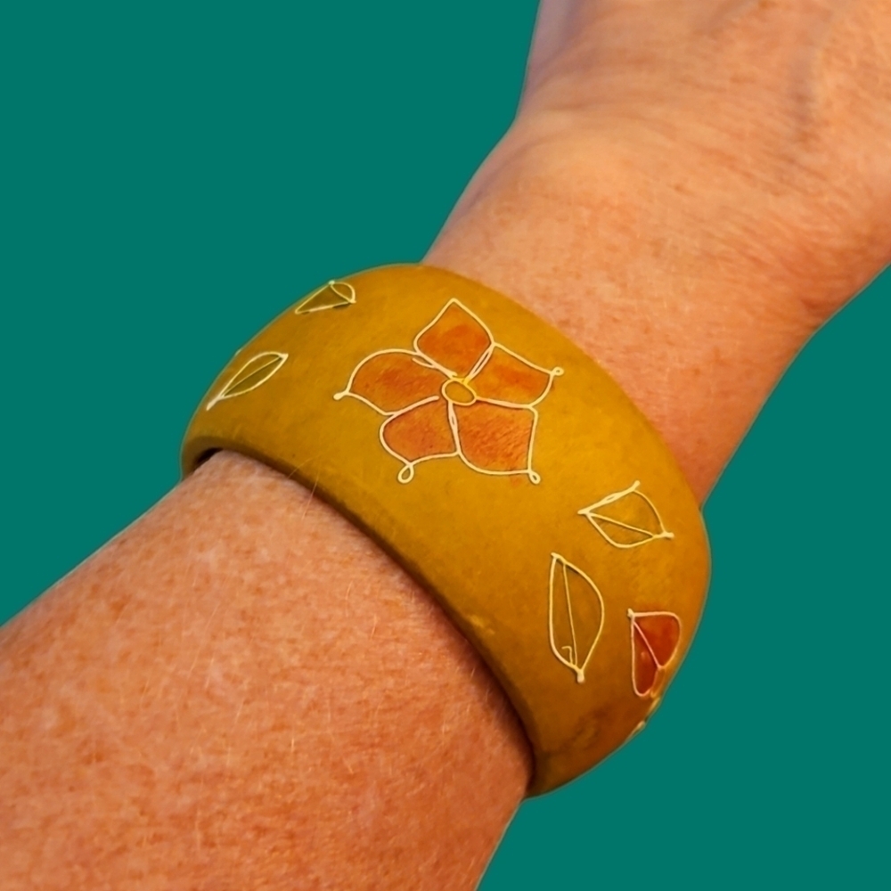 VTG Handpainted Floral Chunky Wood Bangle Bracelet